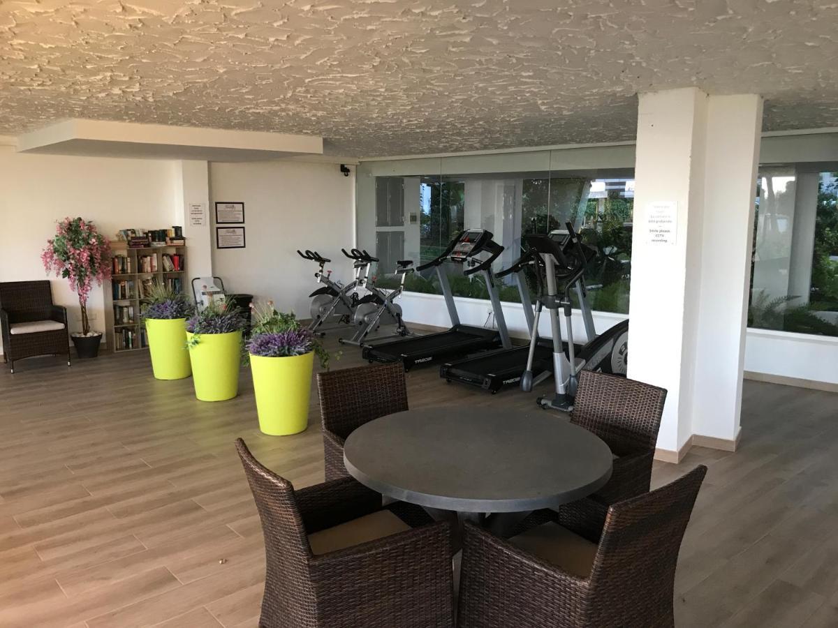 Parque Miraflores Nr. 218. Tennis & South-West Seawiew Apartment Ла Кала де Михас Екстериор снимка